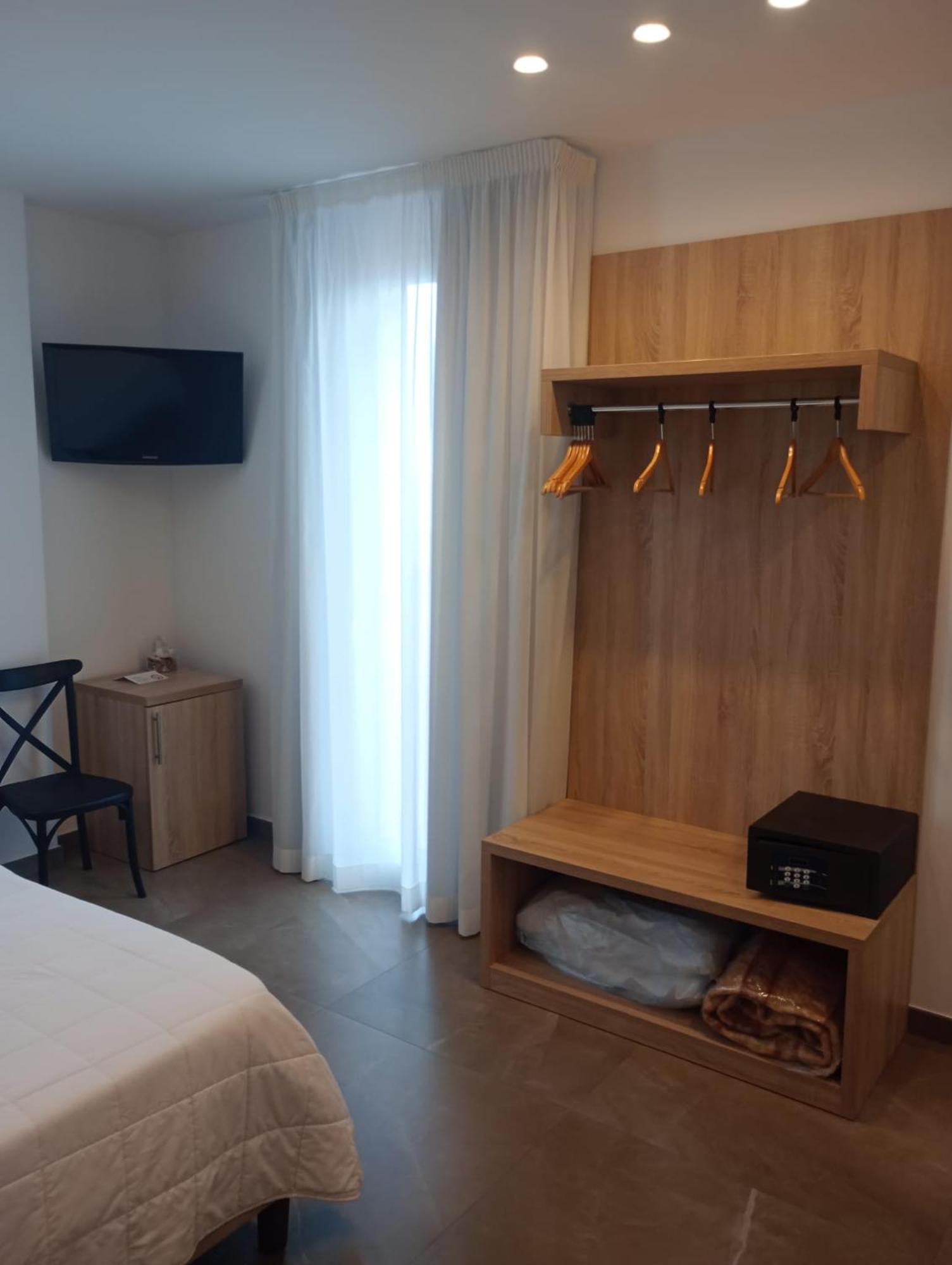 Hotel La Martinica Ficarazzi Bagian luar foto