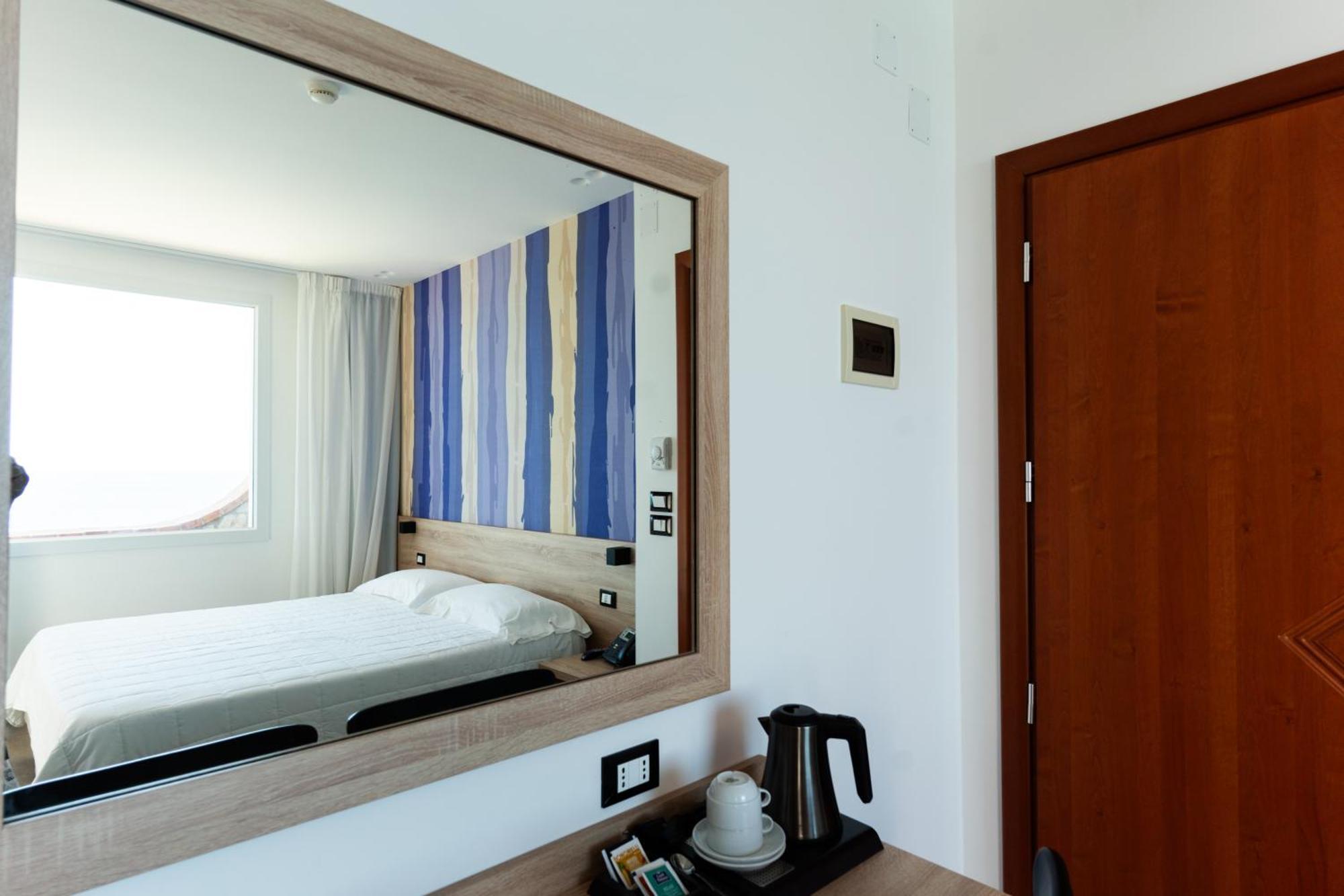 Hotel La Martinica Ficarazzi Bagian luar foto